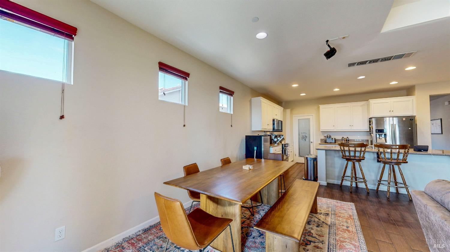 Detail Gallery Image 17 of 55 For 3826 Danbury Way, Fairfield,  CA 94533 - 5 Beds | 3/1 Baths