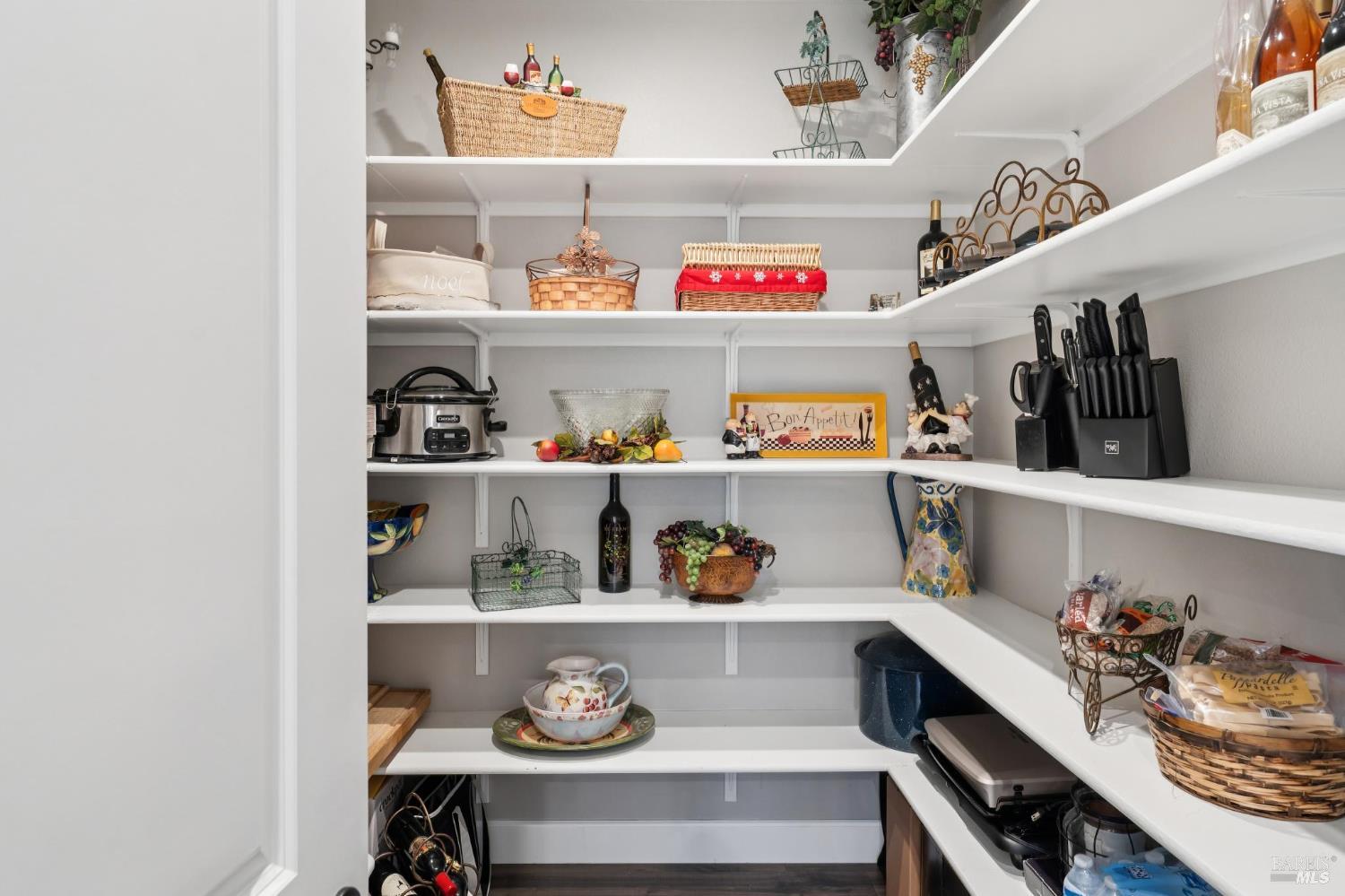 Detail Gallery Image 25 of 79 For 95 Jagla St, Cotati,  CA 94931 - 4 Beds | 4 Baths