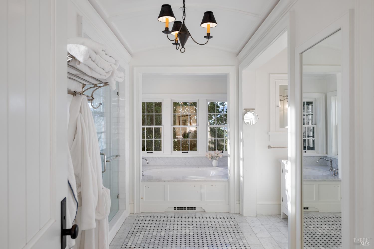 Detail Gallery Image 20 of 41 For 2220 Warm Springs Rd, Glen Ellen,  CA 95442 - 4 Beds | 4/1 Baths