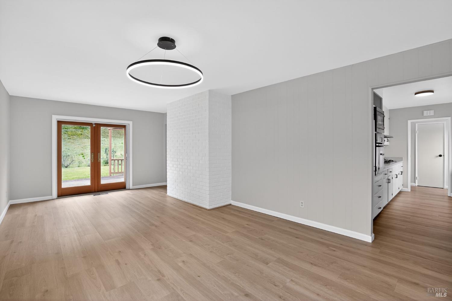 Detail Gallery Image 7 of 31 For 920 Calle Paseo Unkn, Novato,  CA 94949 - 3 Beds | 2 Baths