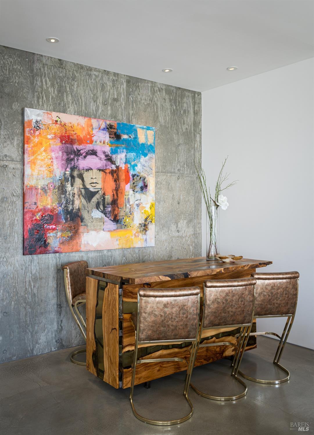 Detail Gallery Image 13 of 33 For 2947 Cavedale Rd, Glen Ellen,  CA 95442 - 3 Beds | 3/1 Baths