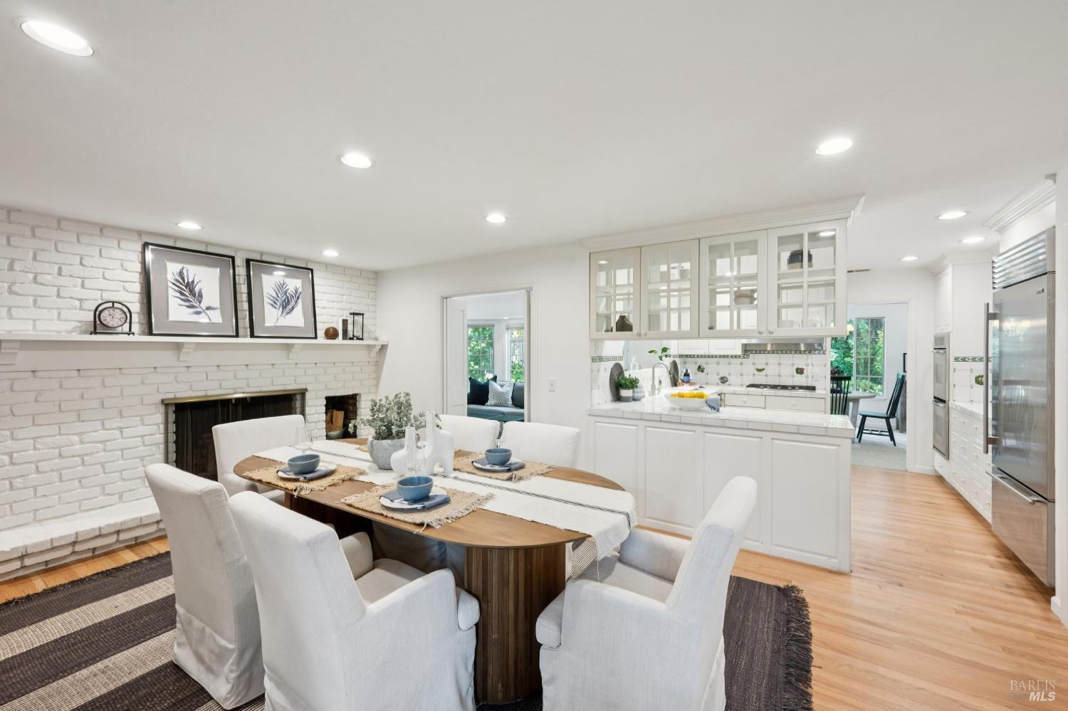 Detail Gallery Image 16 of 31 For 49 Don Timoteo Ct, Sonoma,  CA 95476 - 3 Beds | 3 Baths