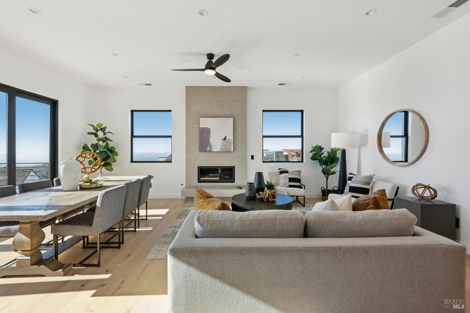 Detail Gallery Image 15 of 71 For 2156 Wedgewood Way, Santa Rosa,  CA 95404 - 4 Beds | 4/1 Baths