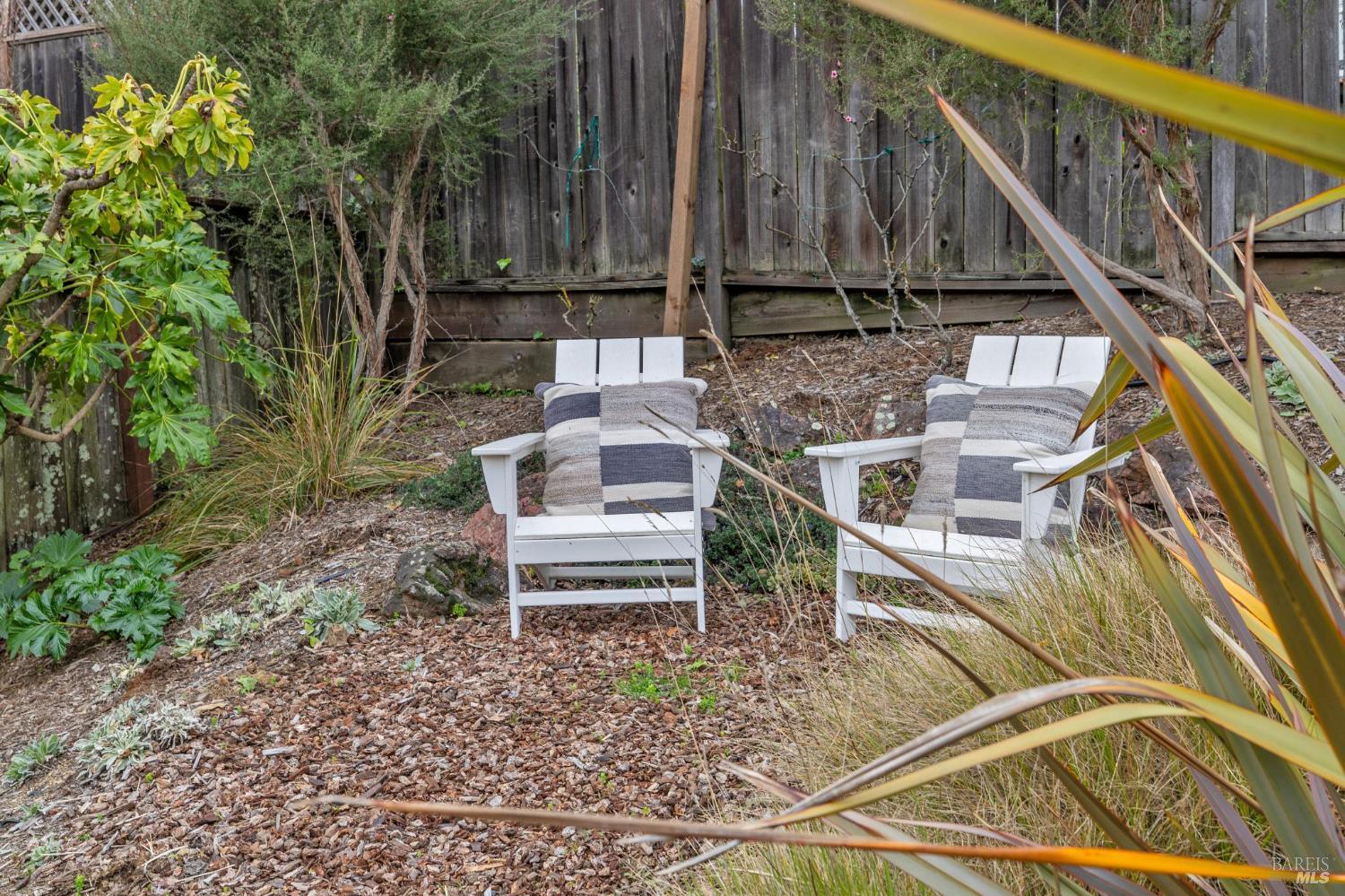 Detail Gallery Image 52 of 74 For 55 Las Casas Dr, San Rafael,  CA 94901 - 3 Beds | 2/1 Baths