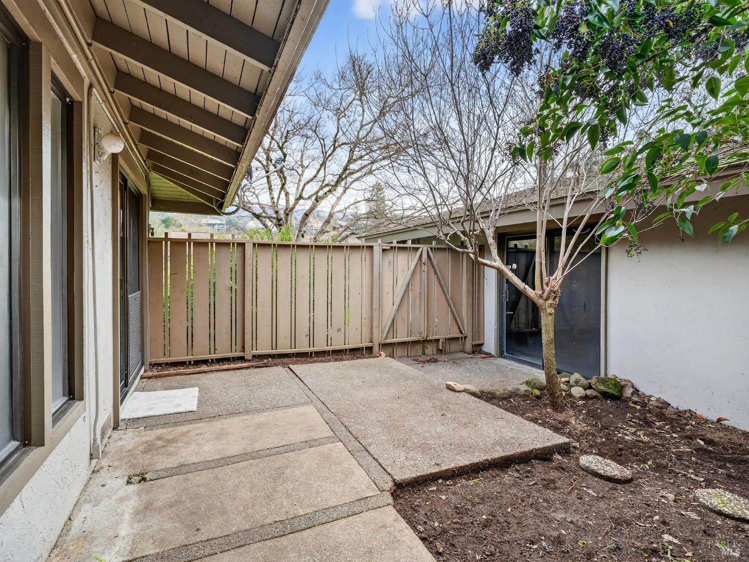 Detail Gallery Image 36 of 46 For 113 Bonnie Brook Dr, Napa,  CA 94558 - 2 Beds | 2 Baths