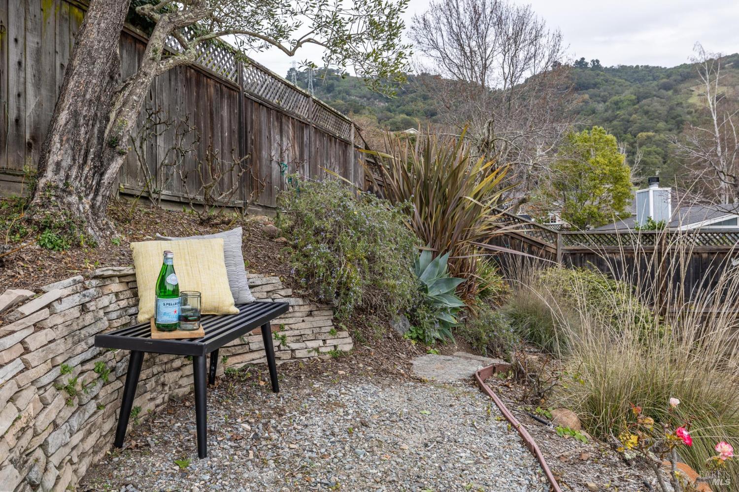 Detail Gallery Image 57 of 74 For 55 Las Casas Dr, San Rafael,  CA 94901 - 3 Beds | 2/1 Baths