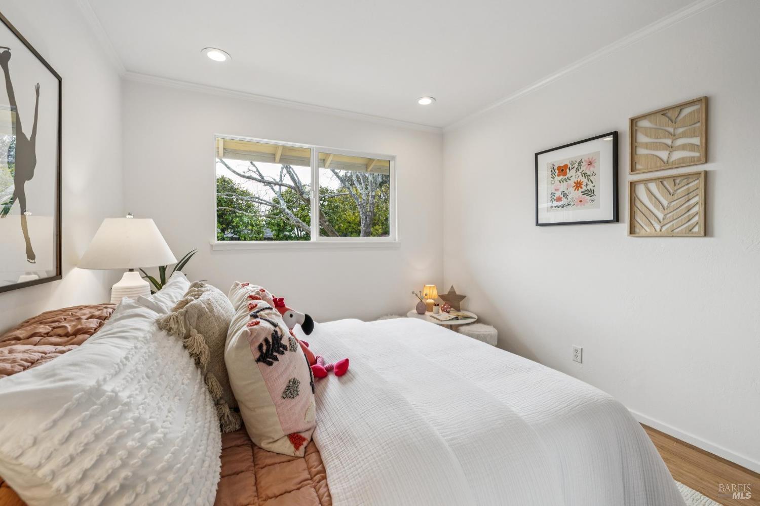 Detail Gallery Image 35 of 74 For 55 Las Casas Dr, San Rafael,  CA 94901 - 3 Beds | 2/1 Baths