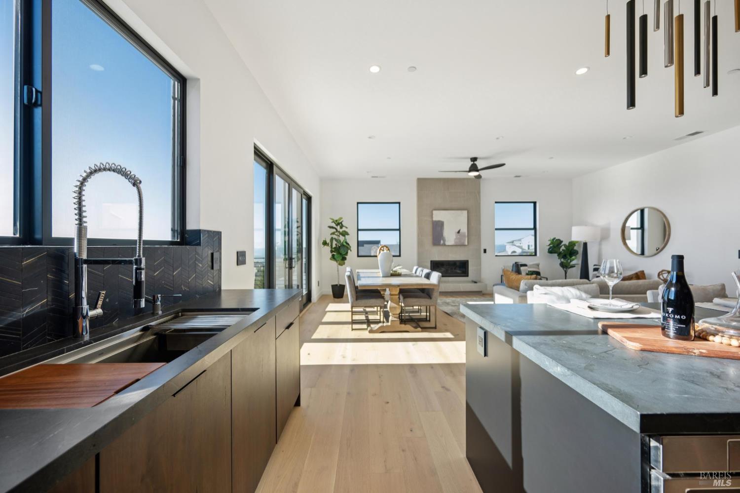 Detail Gallery Image 26 of 71 For 2156 Wedgewood Way, Santa Rosa,  CA 95404 - 4 Beds | 4/1 Baths