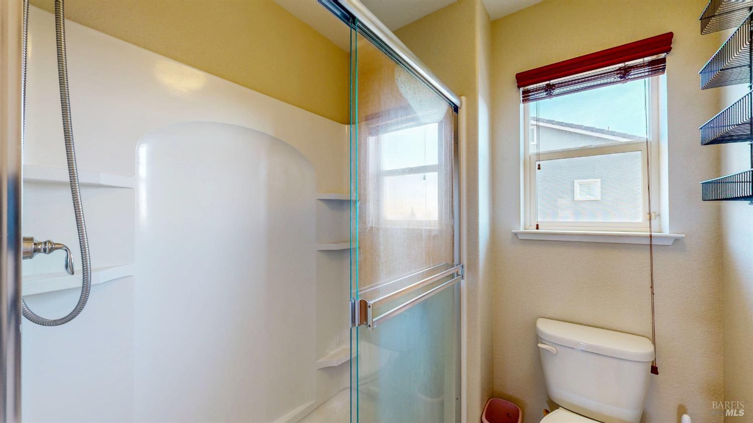 Detail Gallery Image 34 of 55 For 3826 Danbury Way, Fairfield,  CA 94533 - 5 Beds | 3/1 Baths