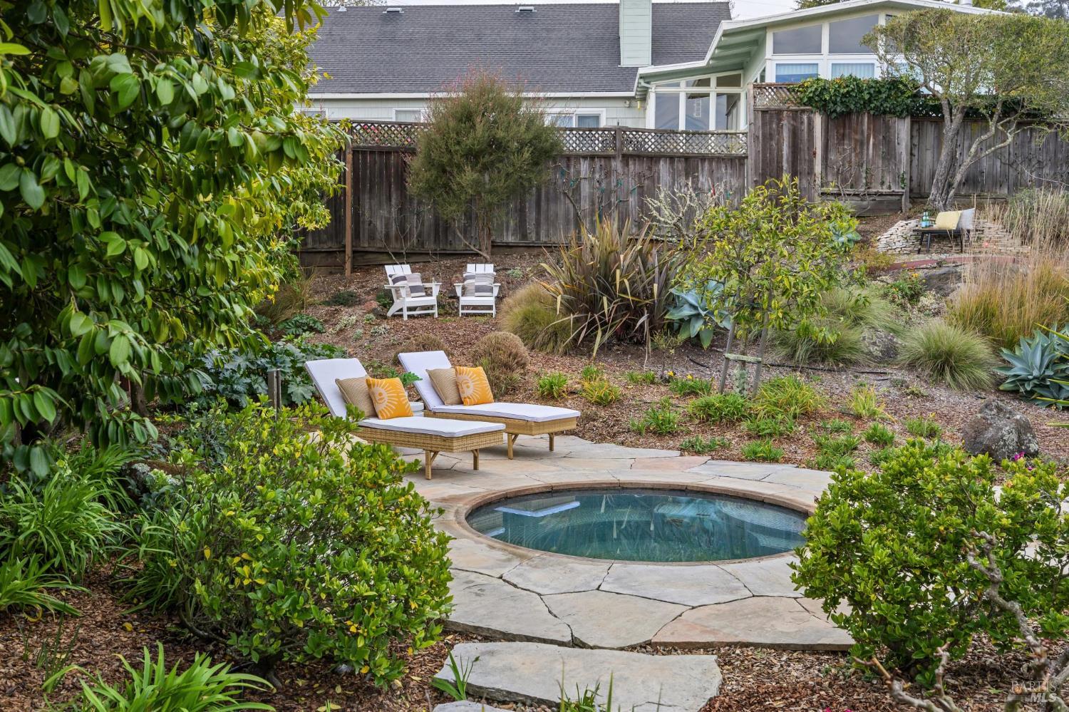 Detail Gallery Image 44 of 74 For 55 Las Casas Dr, San Rafael,  CA 94901 - 3 Beds | 2/1 Baths