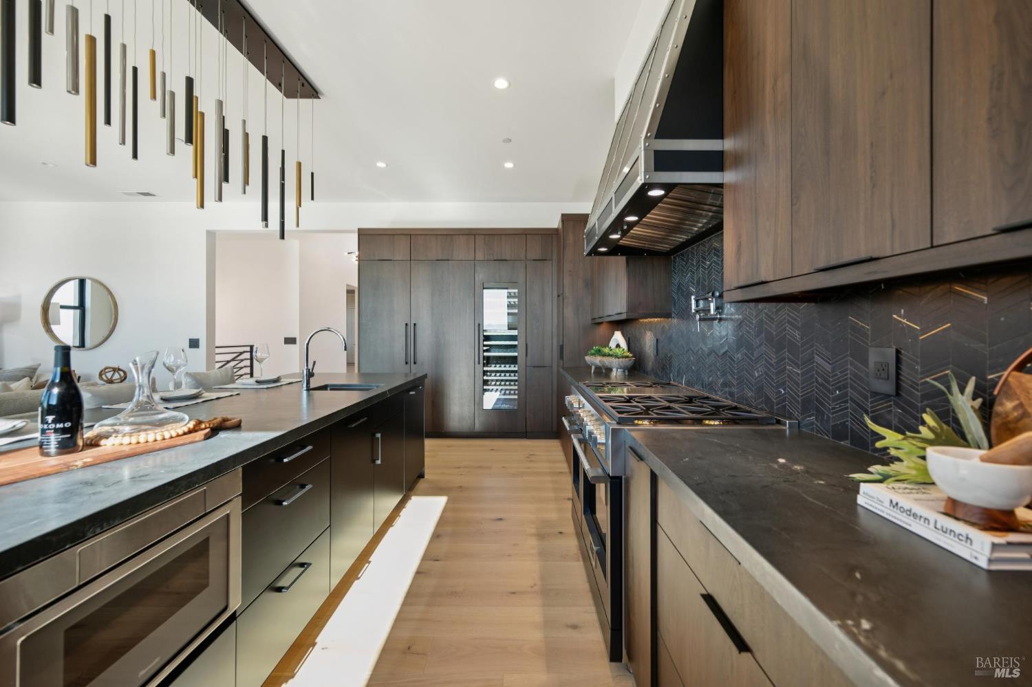 Detail Gallery Image 28 of 71 For 2156 Wedgewood Way, Santa Rosa,  CA 95404 - 4 Beds | 4/1 Baths