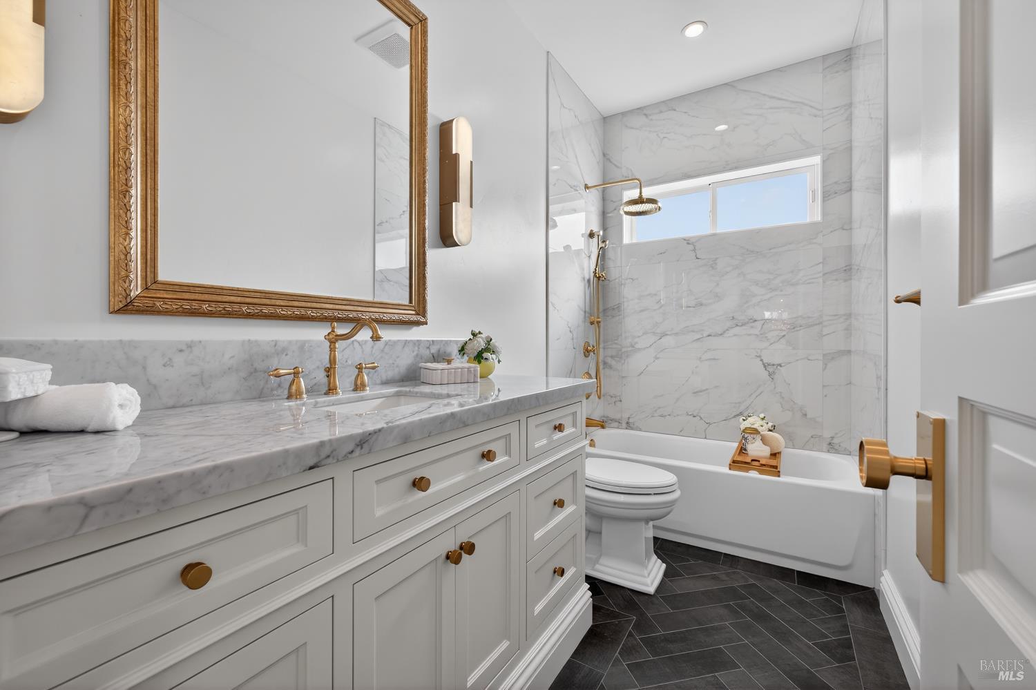 Detail Gallery Image 38 of 56 For 3724 Lakebriar Pl, Santa Rosa,  CA 95403 - 5 Beds | 4 Baths