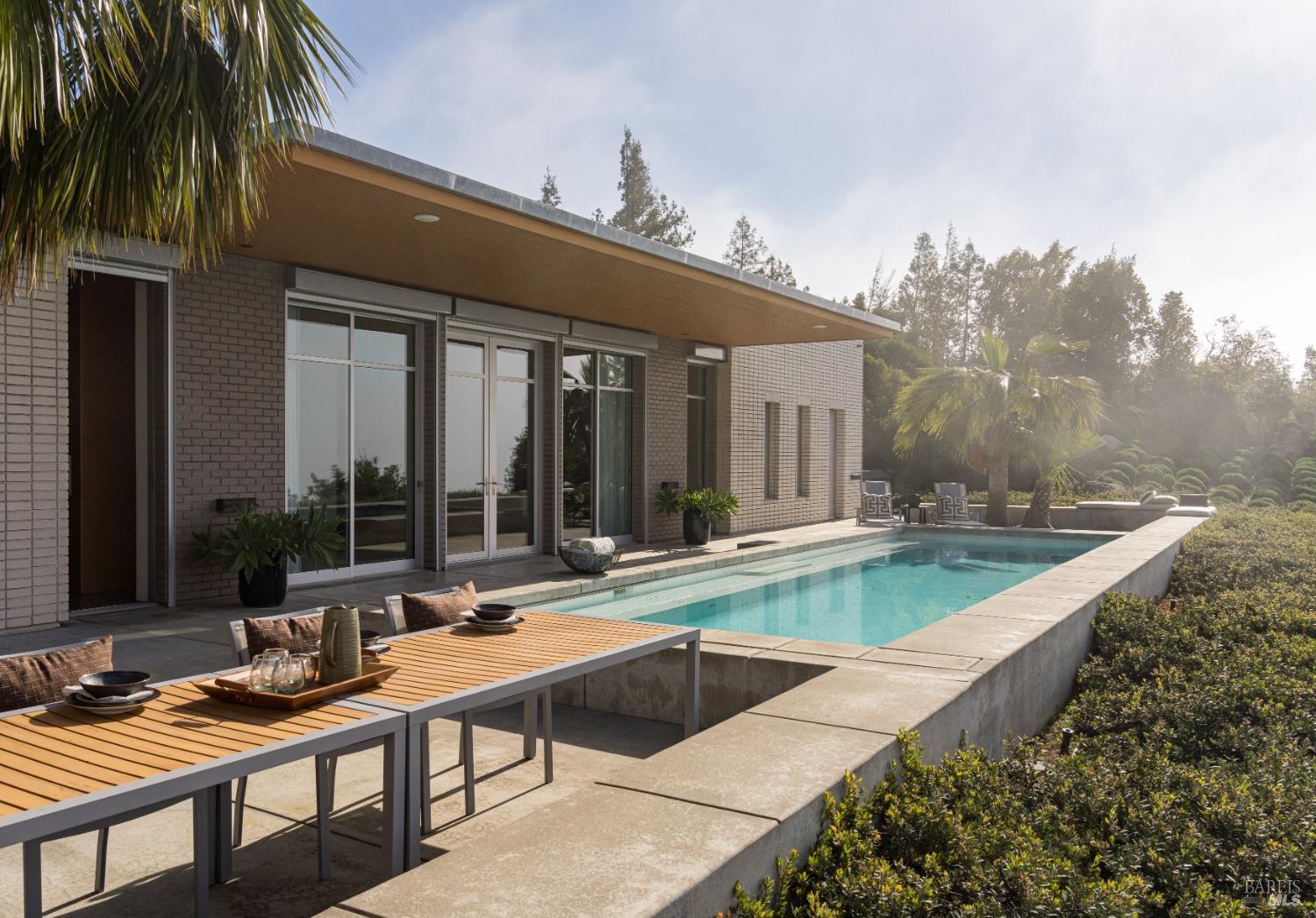 Detail Gallery Image 4 of 33 For 2947 Cavedale Rd, Glen Ellen,  CA 95442 - 3 Beds | 3/1 Baths