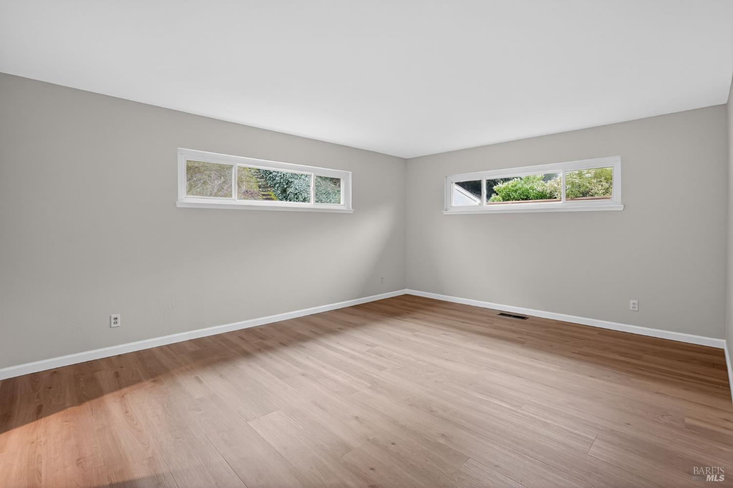 Detail Gallery Image 15 of 31 For 920 Calle Paseo Unkn, Novato,  CA 94949 - 3 Beds | 2 Baths