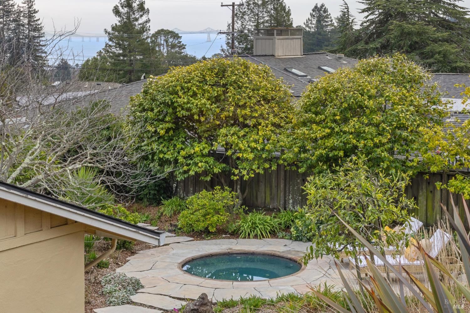 Detail Gallery Image 60 of 74 For 55 Las Casas Dr, San Rafael,  CA 94901 - 3 Beds | 2/1 Baths