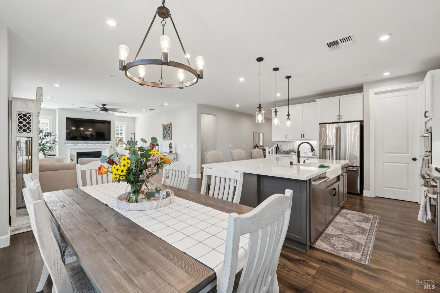 Detail Gallery Image 18 of 79 For 95 Jagla St, Cotati,  CA 94931 - 4 Beds | 4 Baths