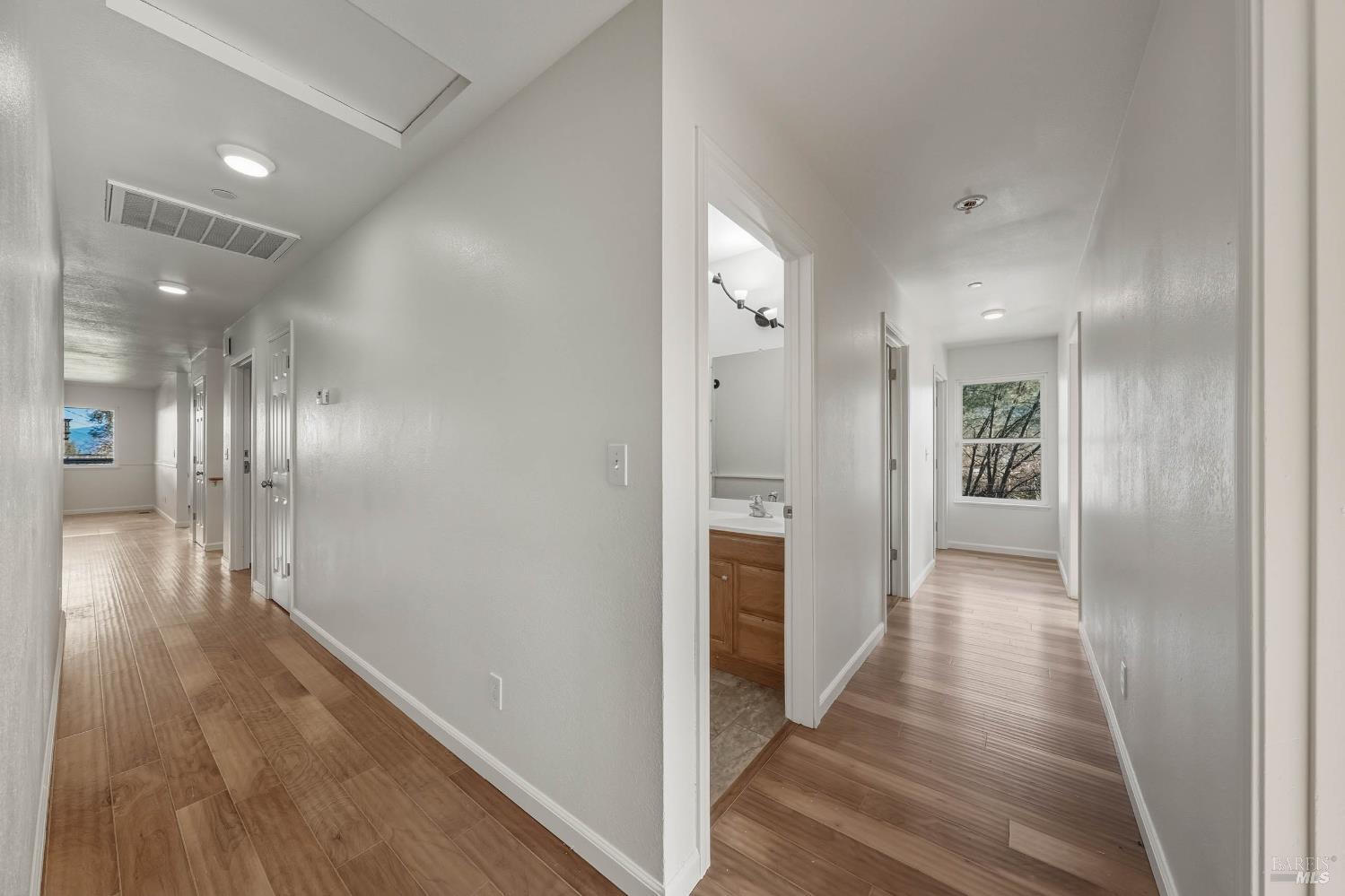 Detail Gallery Image 20 of 63 For 5585 Sunrise Dr, Kelseyville,  CA 95451 - 5 Beds | 2 Baths