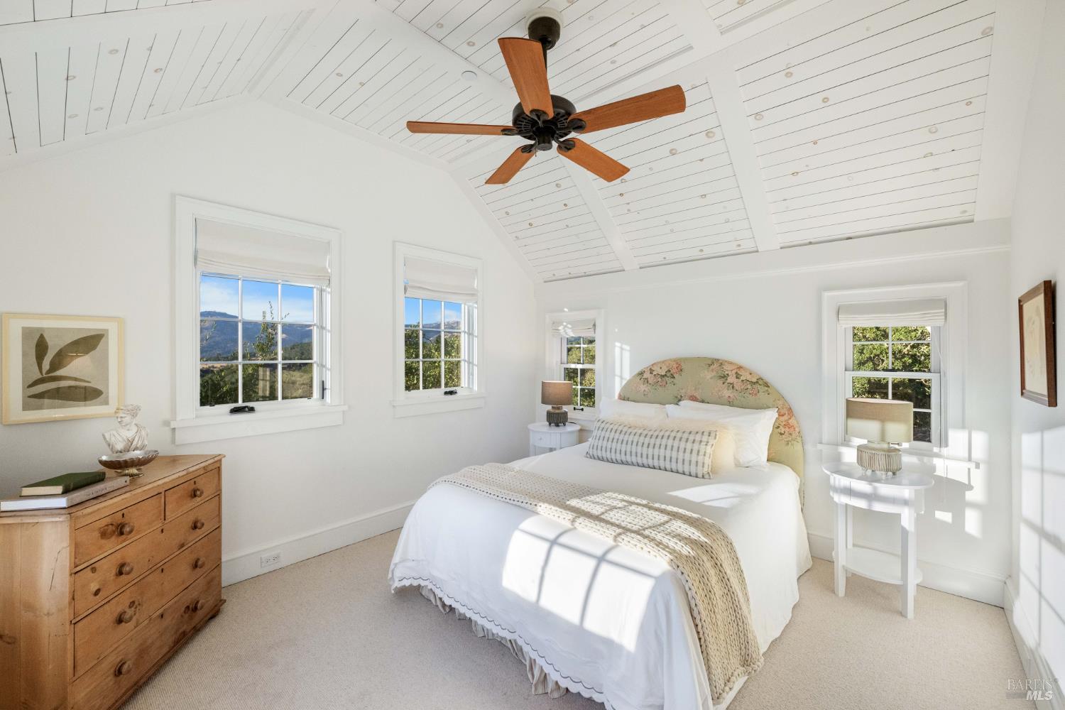 Detail Gallery Image 22 of 41 For 2220 Warm Springs Rd, Glen Ellen,  CA 95442 - 4 Beds | 4/1 Baths