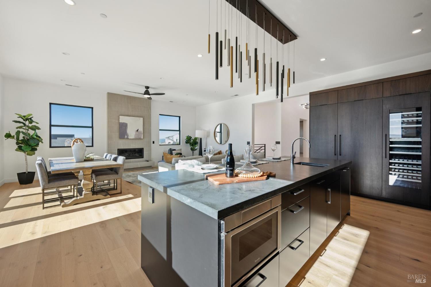 Detail Gallery Image 27 of 71 For 2156 Wedgewood Way, Santa Rosa,  CA 95404 - 4 Beds | 4/1 Baths