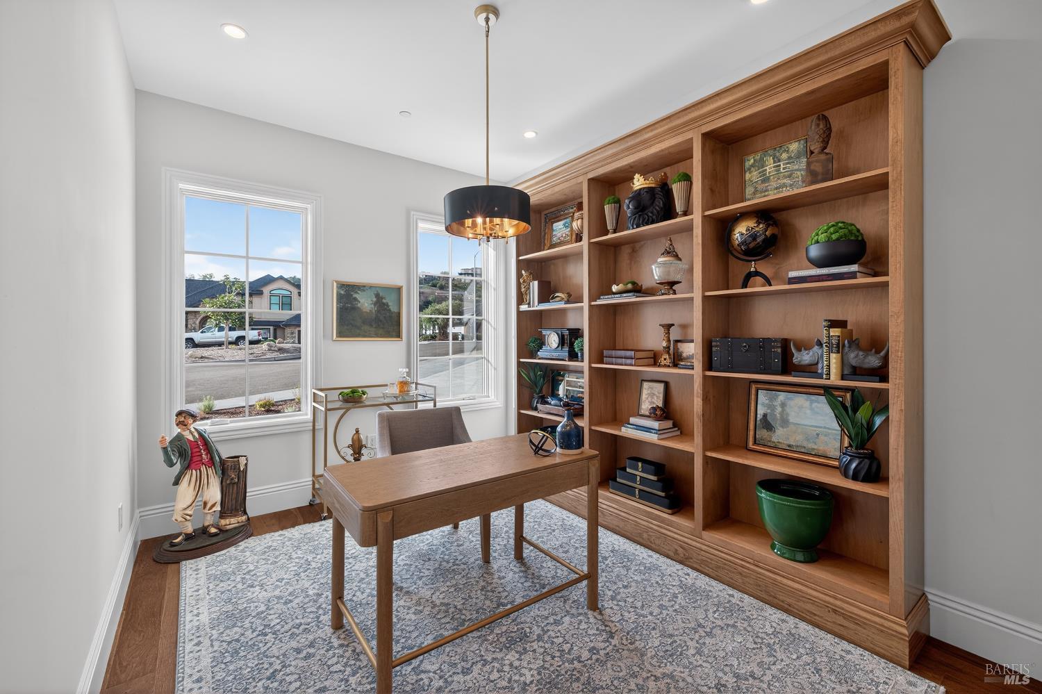 Detail Gallery Image 16 of 56 For 3724 Lakebriar Pl, Santa Rosa,  CA 95403 - 5 Beds | 4 Baths