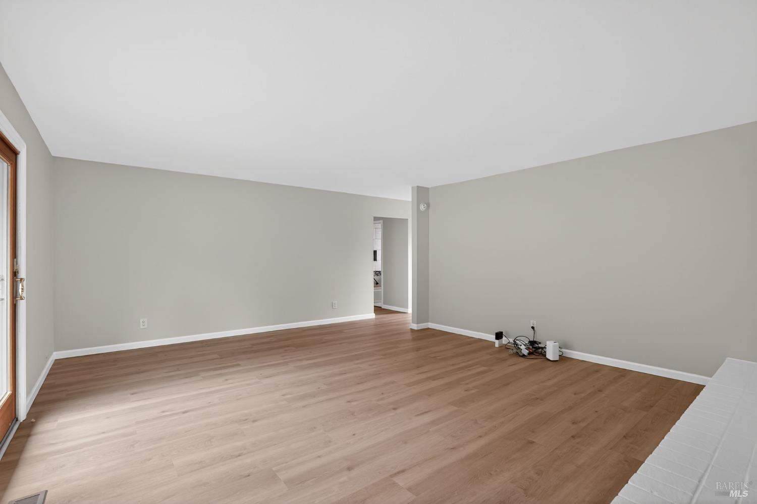 Detail Gallery Image 14 of 31 For 920 Calle Paseo Unkn, Novato,  CA 94949 - 3 Beds | 2 Baths