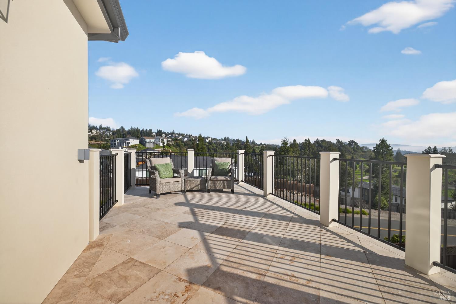 Detail Gallery Image 31 of 56 For 3724 Lakebriar Pl, Santa Rosa,  CA 95403 - 5 Beds | 4 Baths