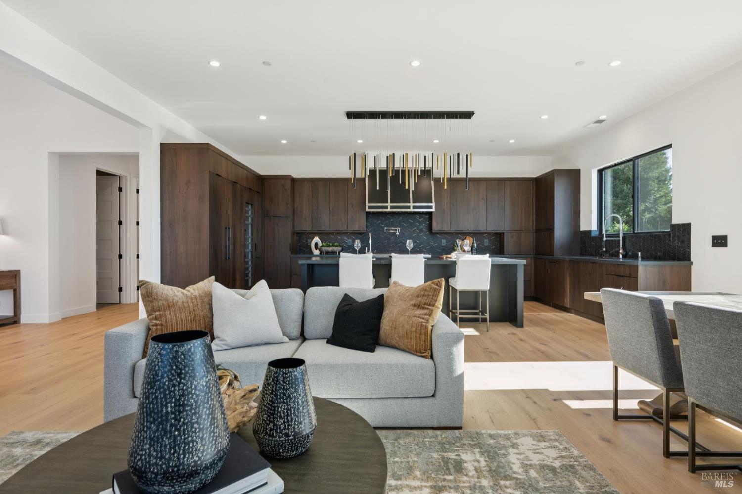 Detail Gallery Image 18 of 71 For 2156 Wedgewood Way, Santa Rosa,  CA 95404 - 4 Beds | 4/1 Baths