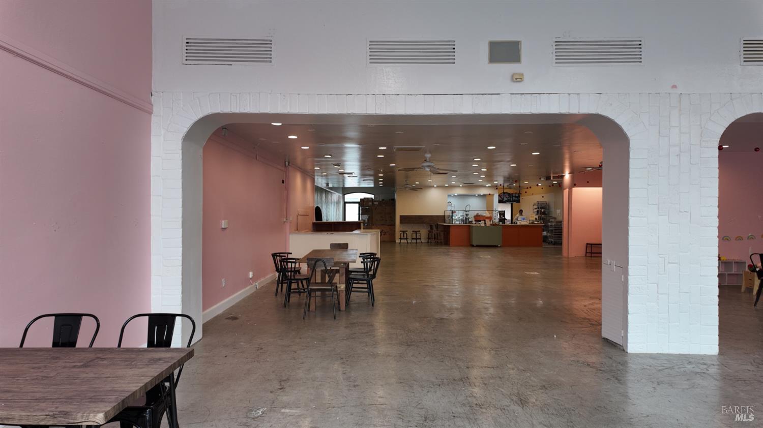 Detail Gallery Image 3 of 13 For 529 4th St, Santa Rosa,  CA 95401 - – Beds | – Baths