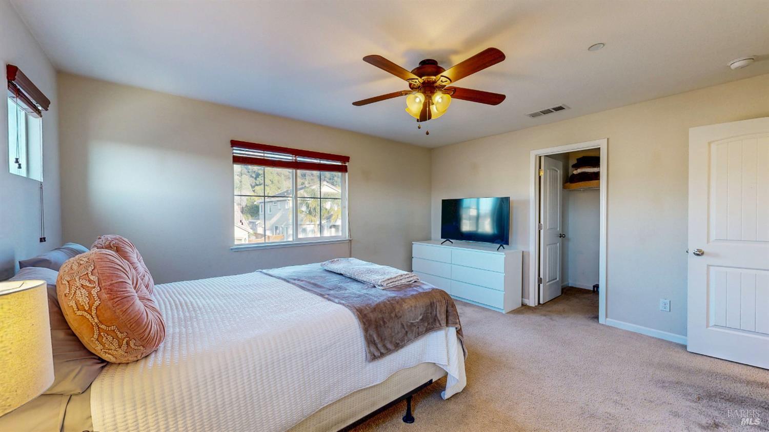 Detail Gallery Image 28 of 55 For 3826 Danbury Way, Fairfield,  CA 94533 - 5 Beds | 3/1 Baths