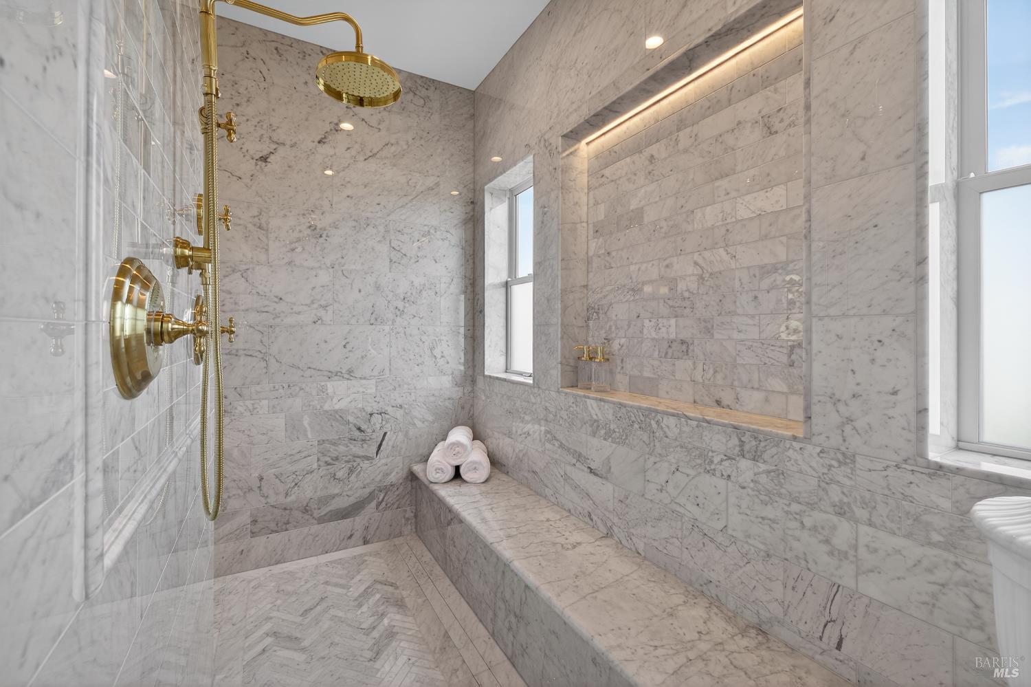 Detail Gallery Image 27 of 56 For 3724 Lakebriar Pl, Santa Rosa,  CA 95403 - 5 Beds | 4 Baths