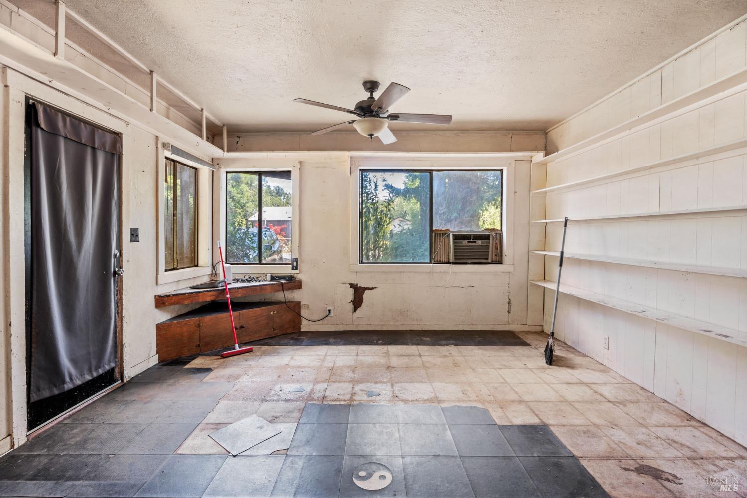 Detail Gallery Image 10 of 25 For 454 Della Ave, Willits,  CA 95490 - 3 Beds | 1/1 Baths