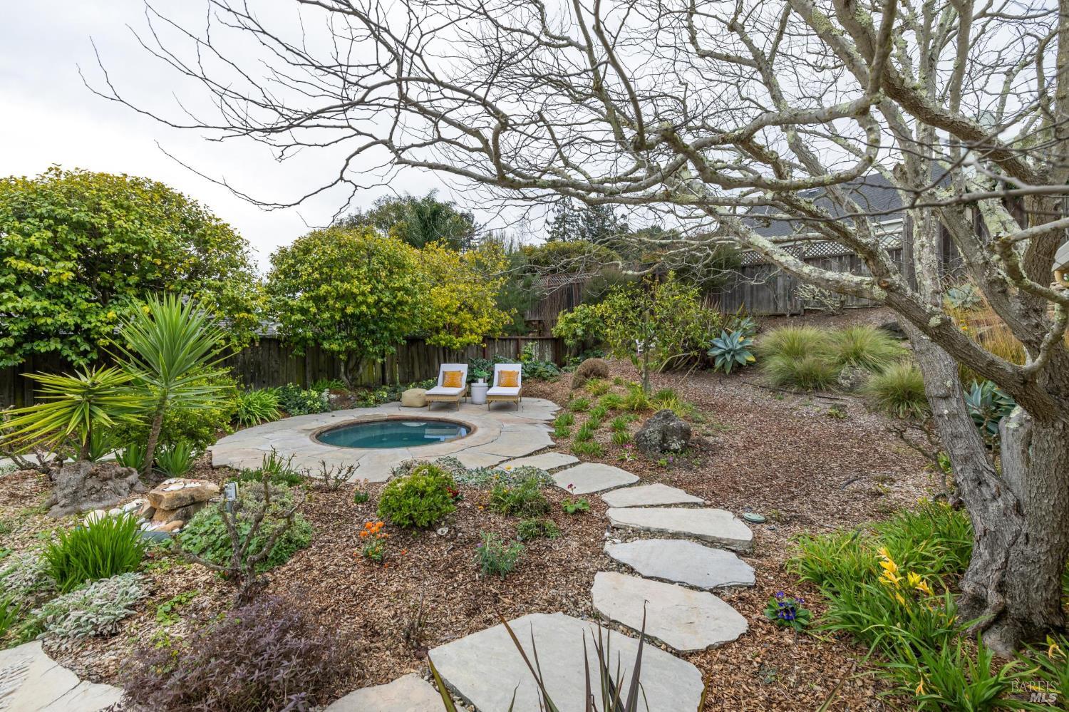 Detail Gallery Image 45 of 74 For 55 Las Casas Dr, San Rafael,  CA 94901 - 3 Beds | 2/1 Baths