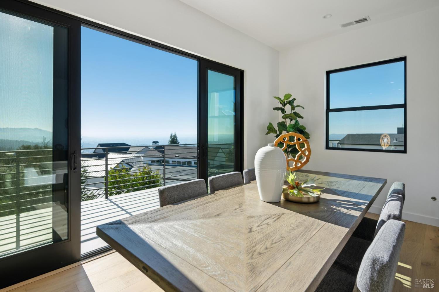 Detail Gallery Image 23 of 71 For 2156 Wedgewood Way, Santa Rosa,  CA 95404 - 4 Beds | 4/1 Baths