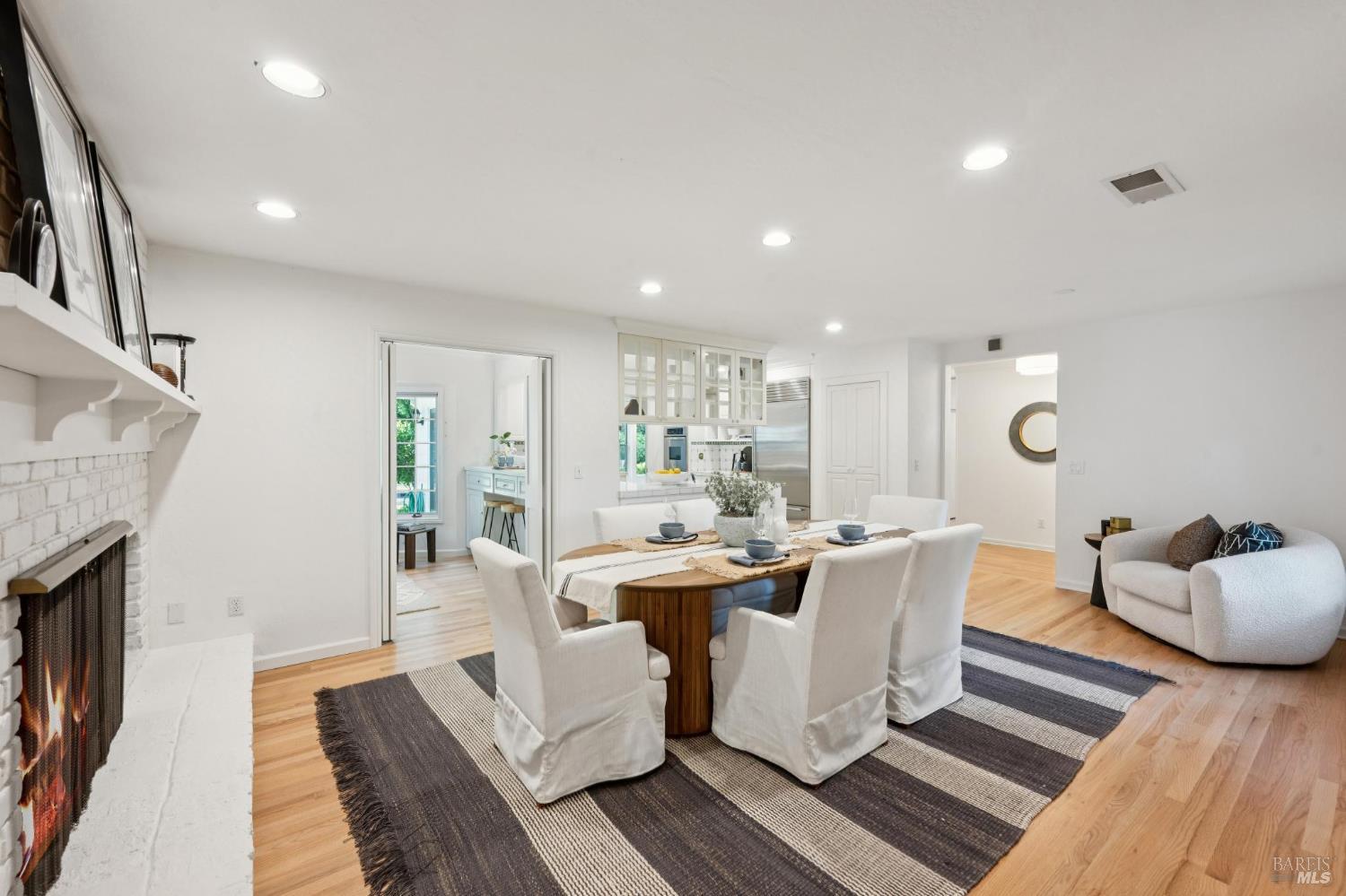 Detail Gallery Image 17 of 31 For 49 Don Timoteo Ct, Sonoma,  CA 95476 - 3 Beds | 3 Baths