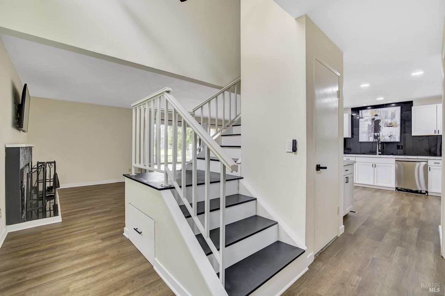 Detail Gallery Image 17 of 49 For 870 Hudis St, Rohnert Park,  CA 94928 - 2 Beds | 2/1 Baths