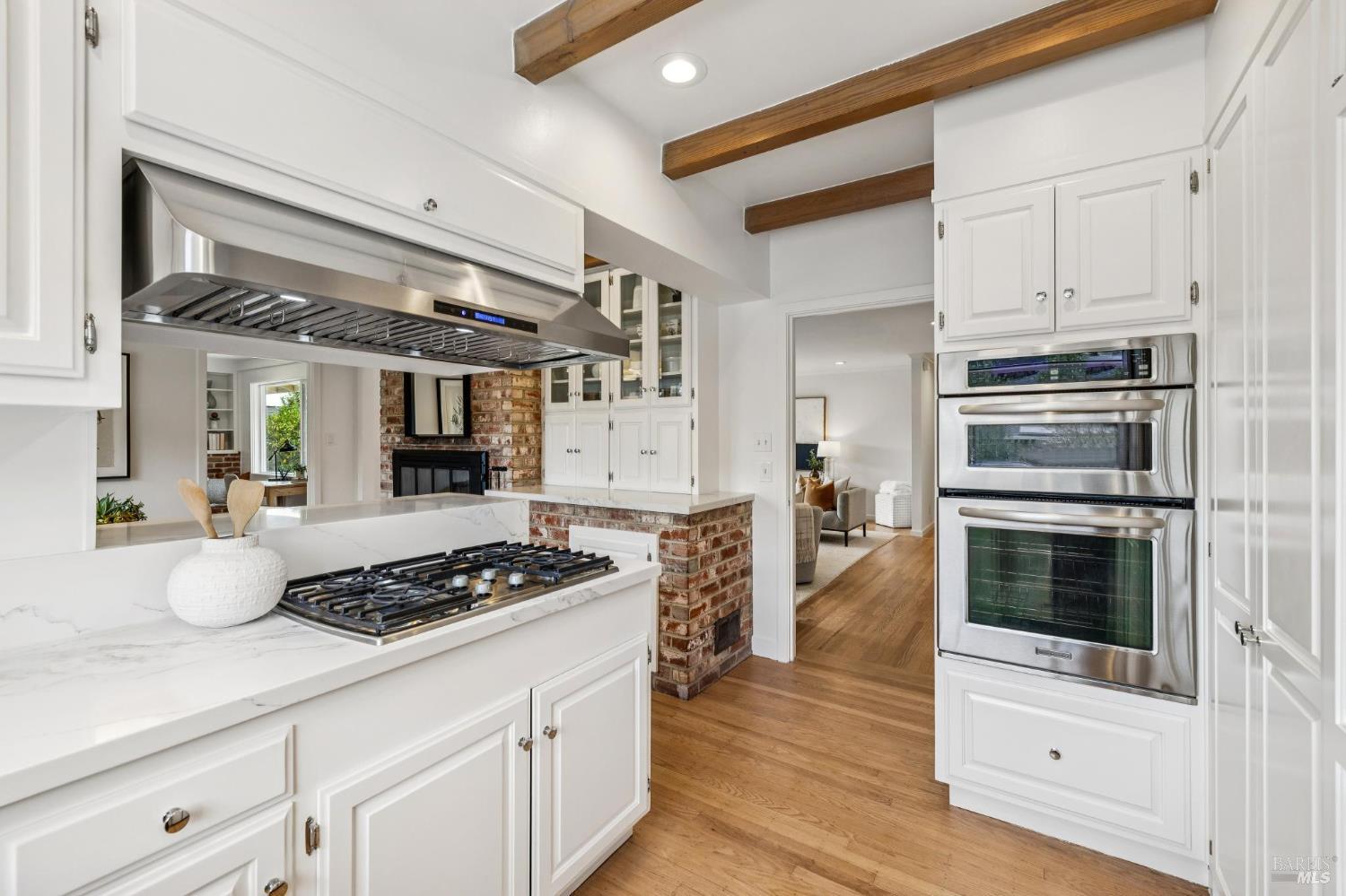 Detail Gallery Image 20 of 74 For 55 Las Casas Dr, San Rafael,  CA 94901 - 3 Beds | 2/1 Baths