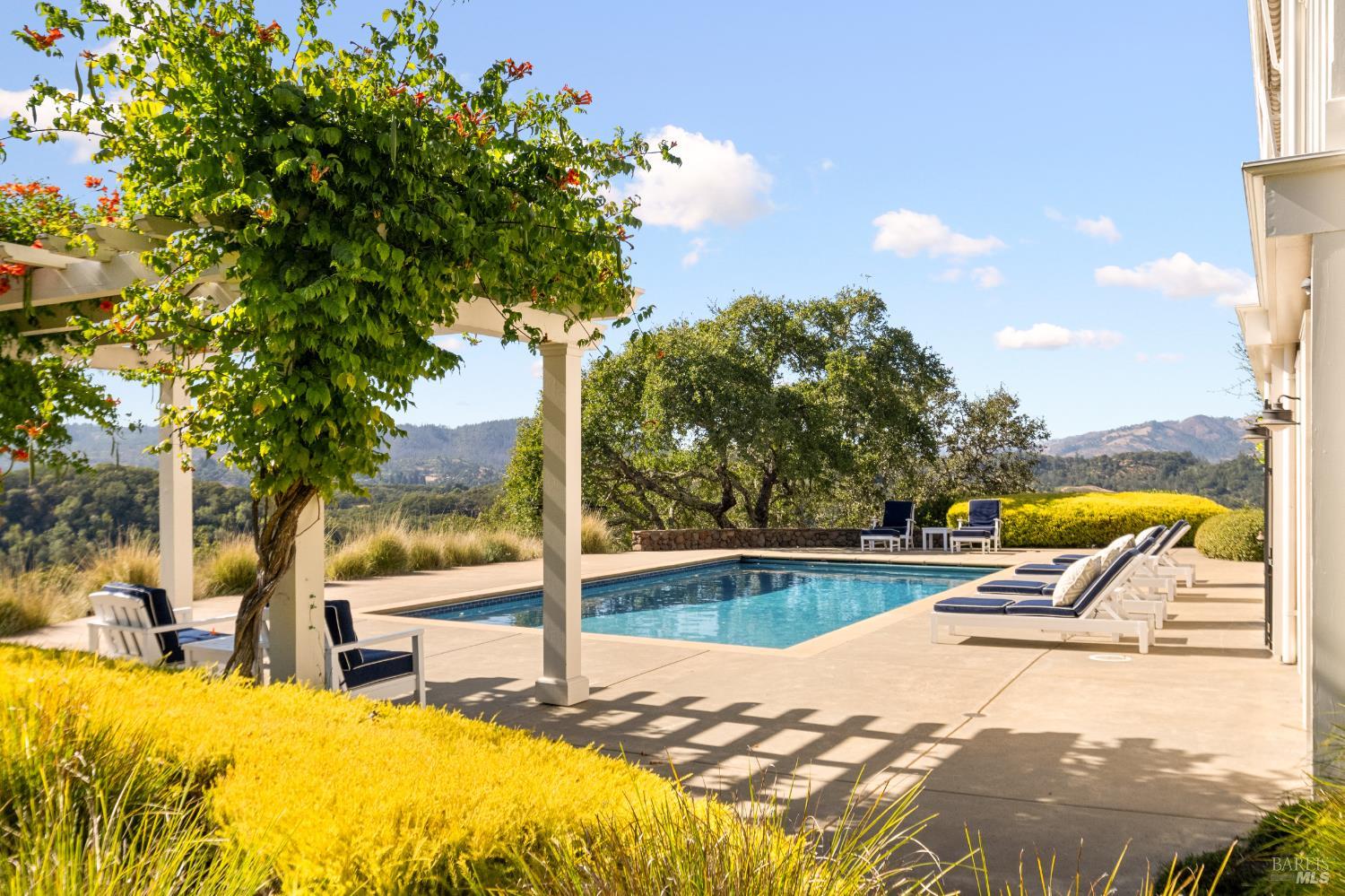 Detail Gallery Image 17 of 41 For 2220 Warm Springs Rd, Glen Ellen,  CA 95442 - 4 Beds | 4/1 Baths