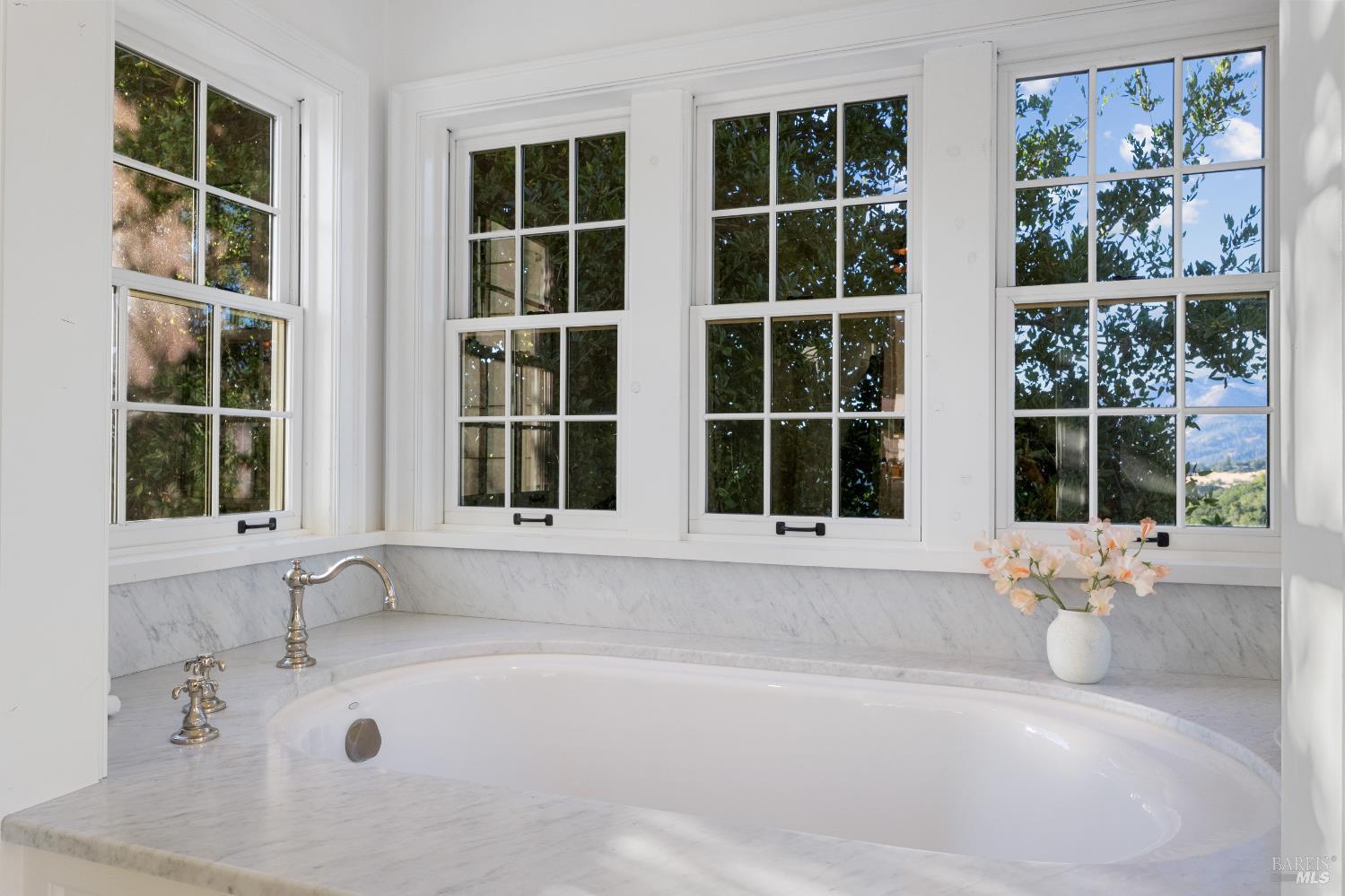 Detail Gallery Image 21 of 41 For 2220 Warm Springs Rd, Glen Ellen,  CA 95442 - 4 Beds | 4/1 Baths