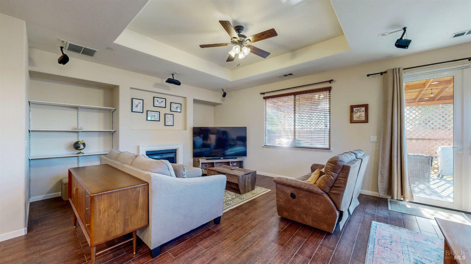 Detail Gallery Image 13 of 55 For 3826 Danbury Way, Fairfield,  CA 94533 - 5 Beds | 3/1 Baths