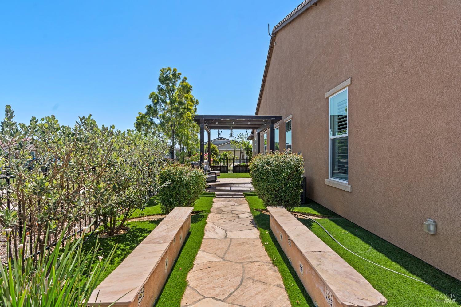 Detail Gallery Image 37 of 87 For 377 Silver Ridge Dr, Rio Vista,  CA 94571 - 2 Beds | 2/1 Baths