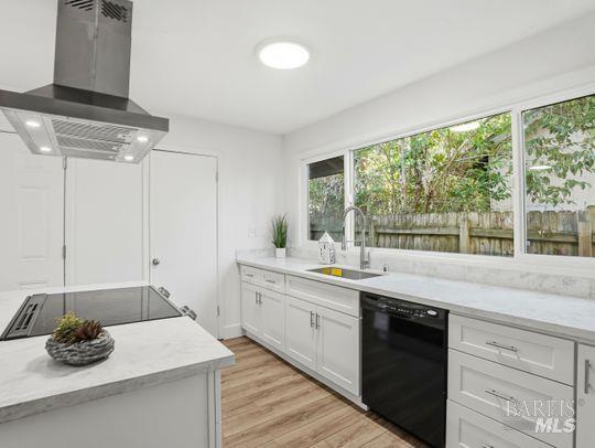 Detail Gallery Image 2 of 36 For 6041 Evelyn Ave, Rohnert Park,  CA 94928 - 4 Beds | 2 Baths