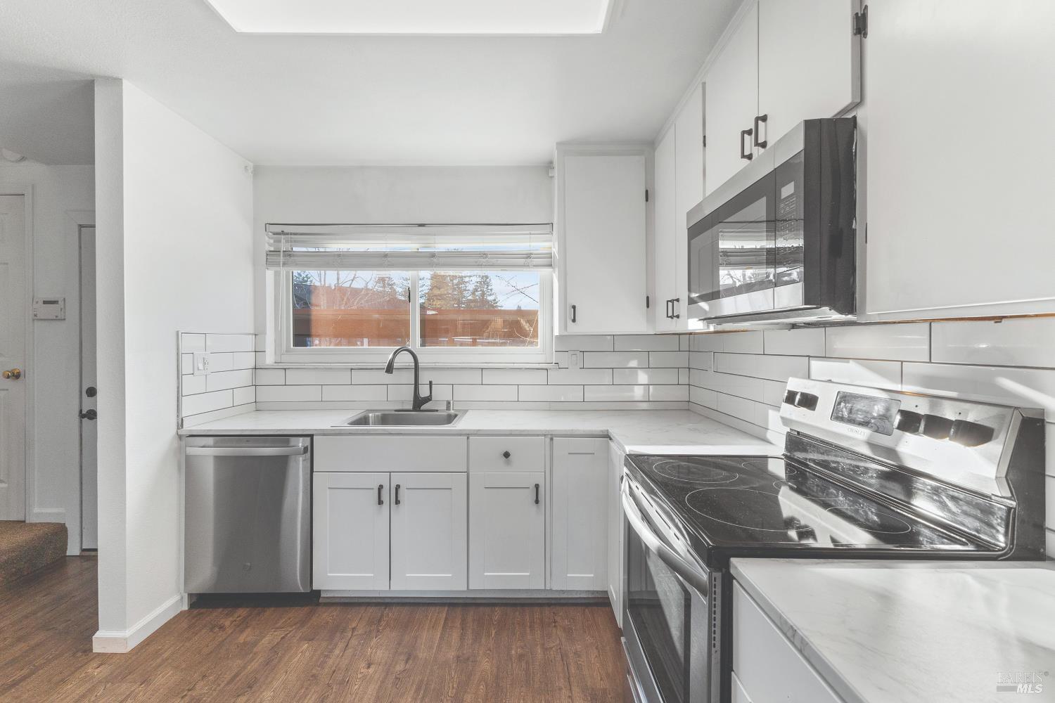 Detail Gallery Image 15 of 37 For 1493 Parkway Dr, Rohnert Park,  CA 94928 - 2 Beds | 1/1 Baths