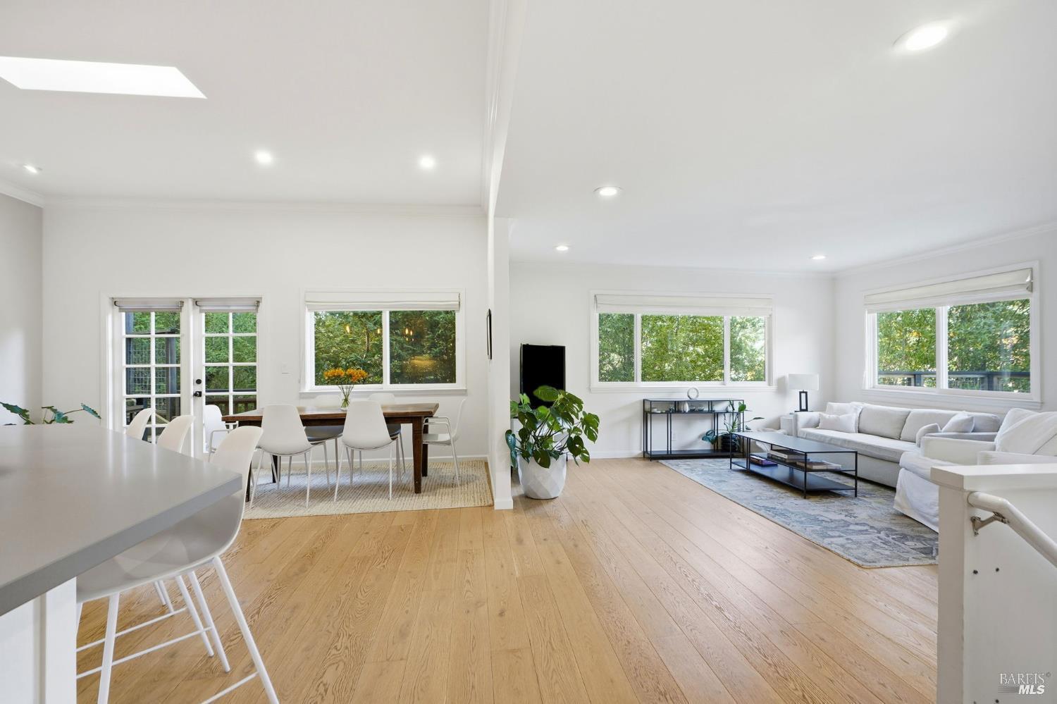 Detail Gallery Image 4 of 35 For 58 Berkeley Ave, San Anselmo,  CA 94960 - 3 Beds | 2 Baths