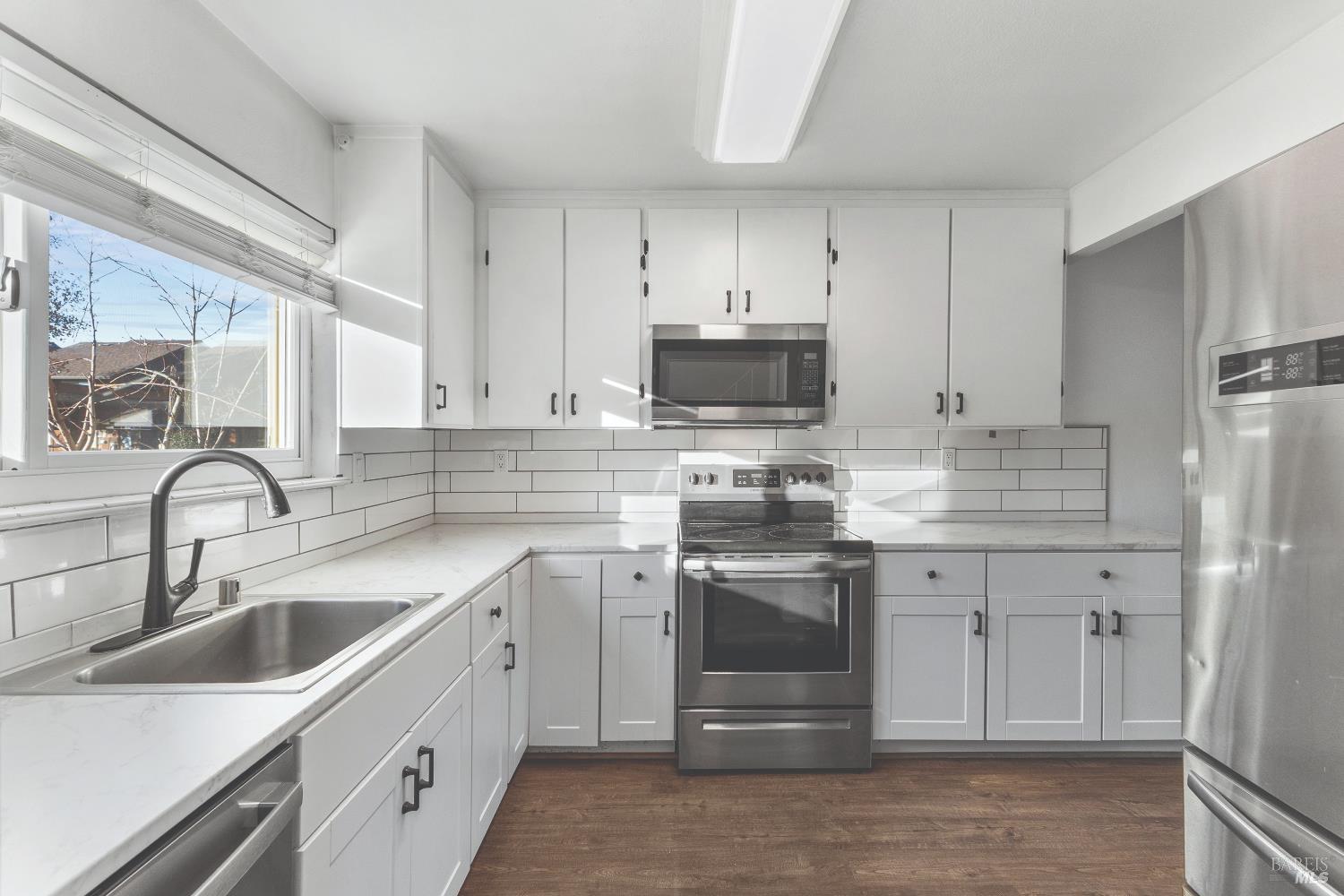 Detail Gallery Image 18 of 37 For 1493 Parkway Dr, Rohnert Park,  CA 94928 - 2 Beds | 1/1 Baths