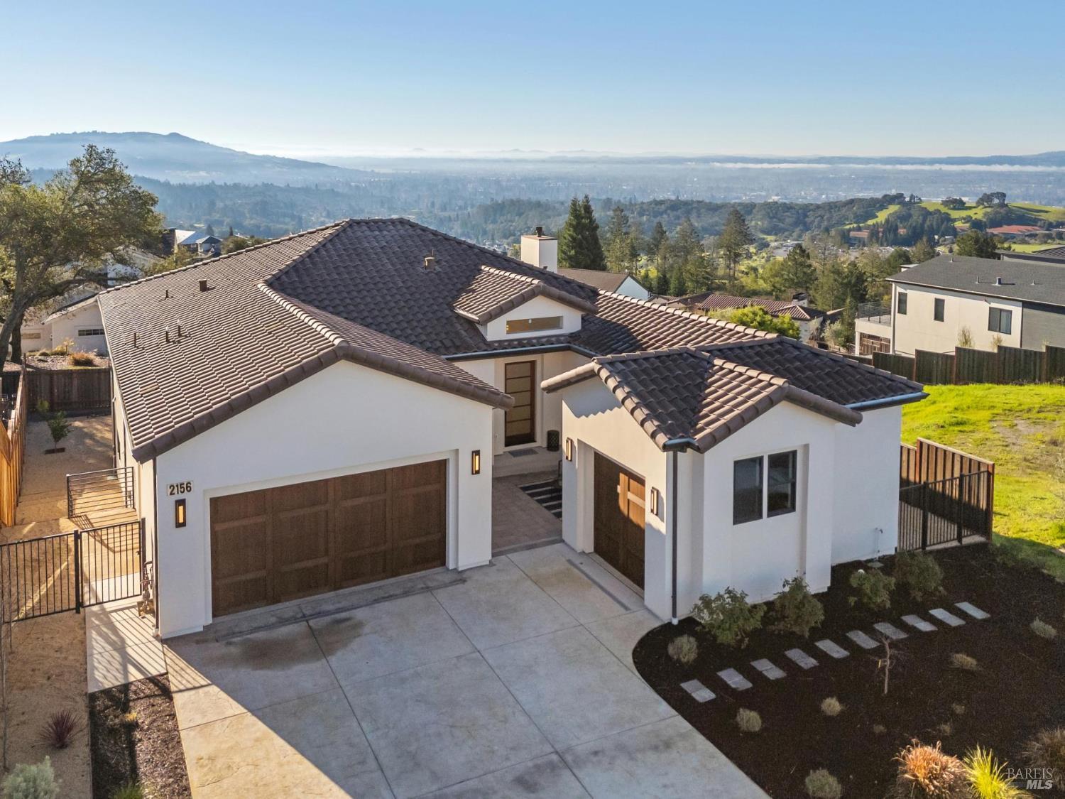 Detail Gallery Image 8 of 71 For 2156 Wedgewood Way, Santa Rosa,  CA 95404 - 4 Beds | 4/1 Baths