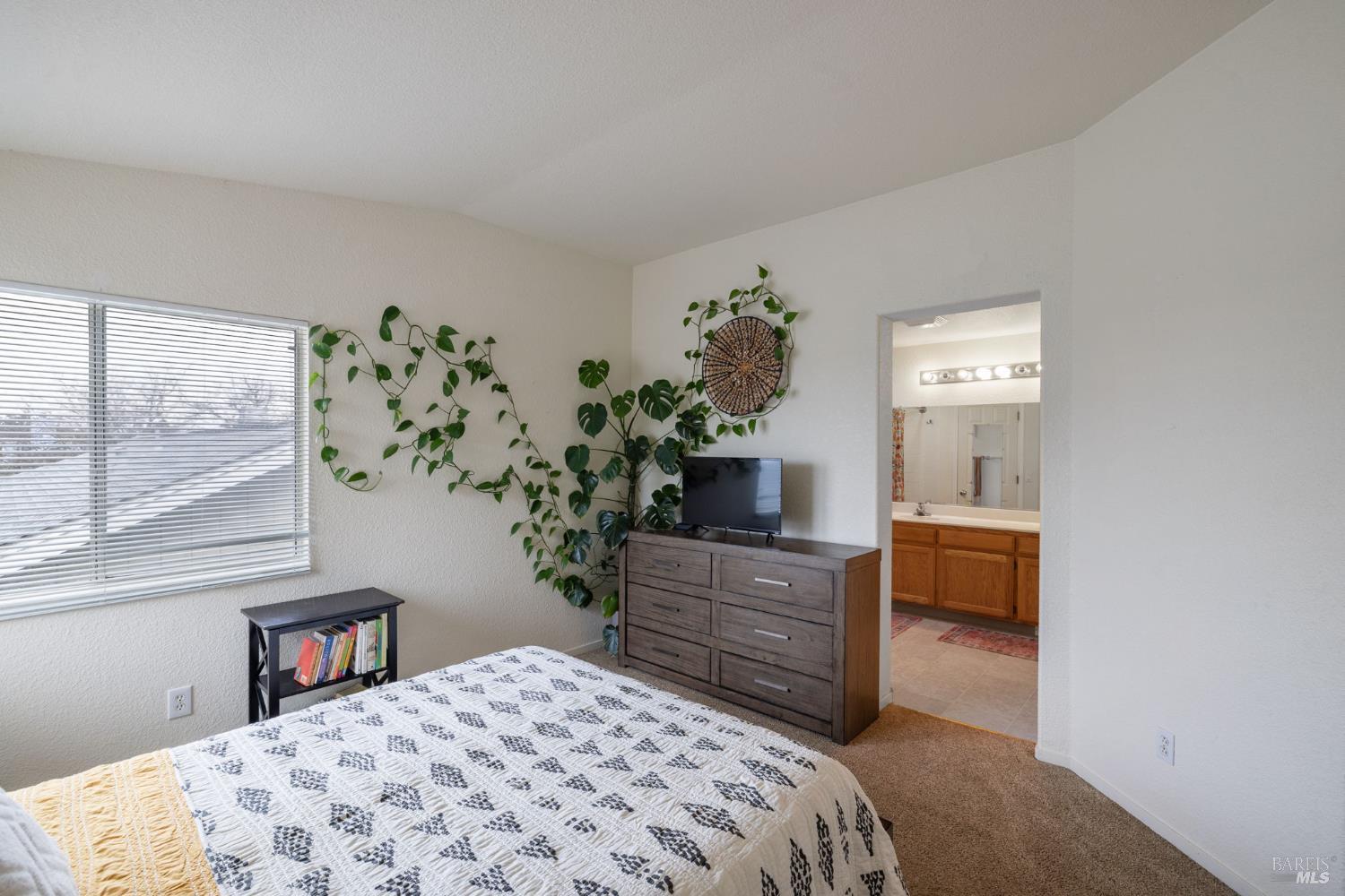 Detail Gallery Image 31 of 46 For 2305 Malachite Way, Santa Rosa,  CA 95404 - 3 Beds | 2/1 Baths