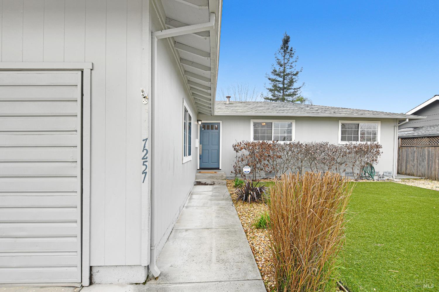 Detail Gallery Image 8 of 38 For 7257 Belita Ave, Rohnert Park,  CA 94928 - 4 Beds | 2 Baths