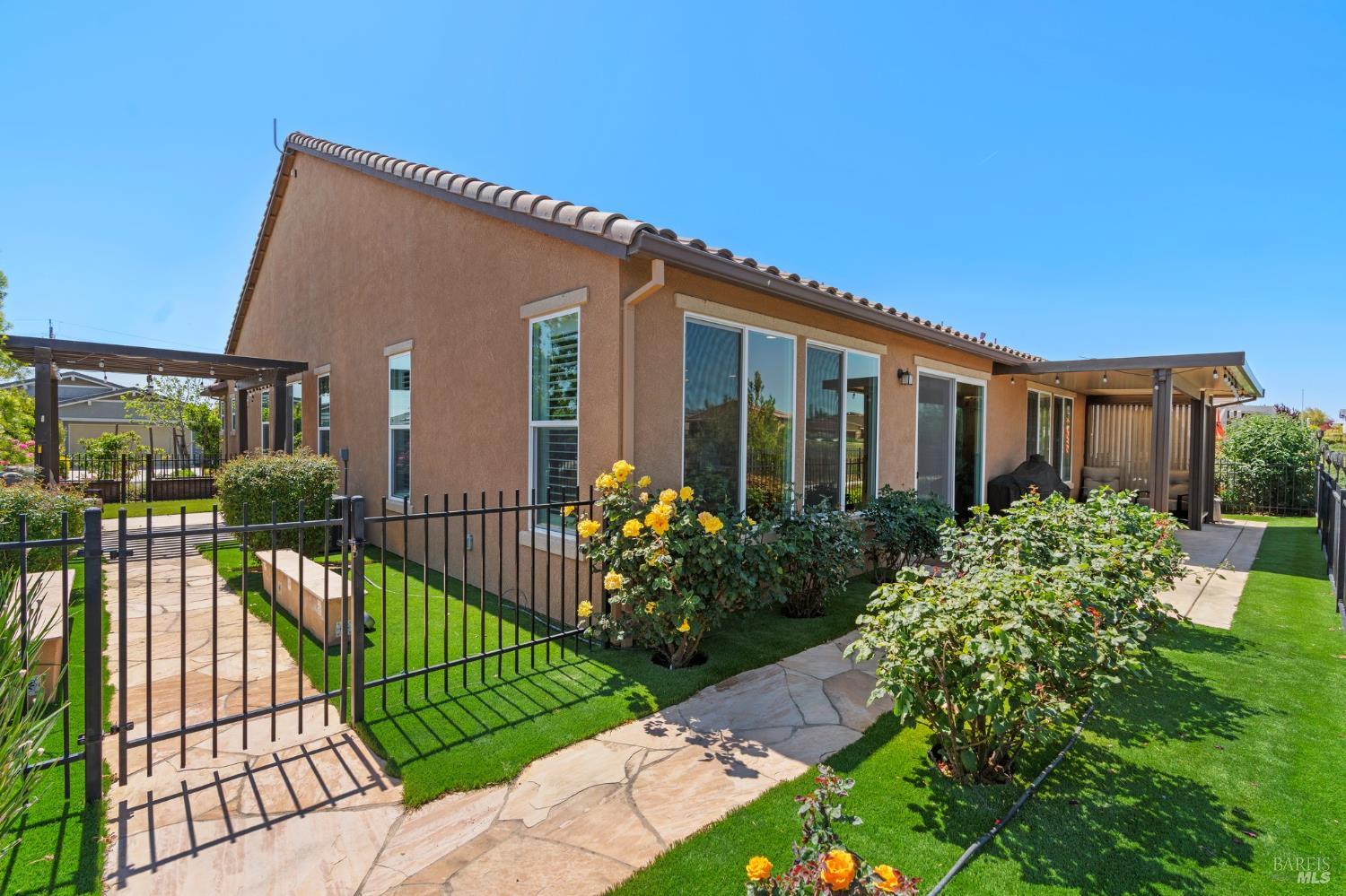 Detail Gallery Image 33 of 87 For 377 Silver Ridge Dr, Rio Vista,  CA 94571 - 2 Beds | 2/1 Baths