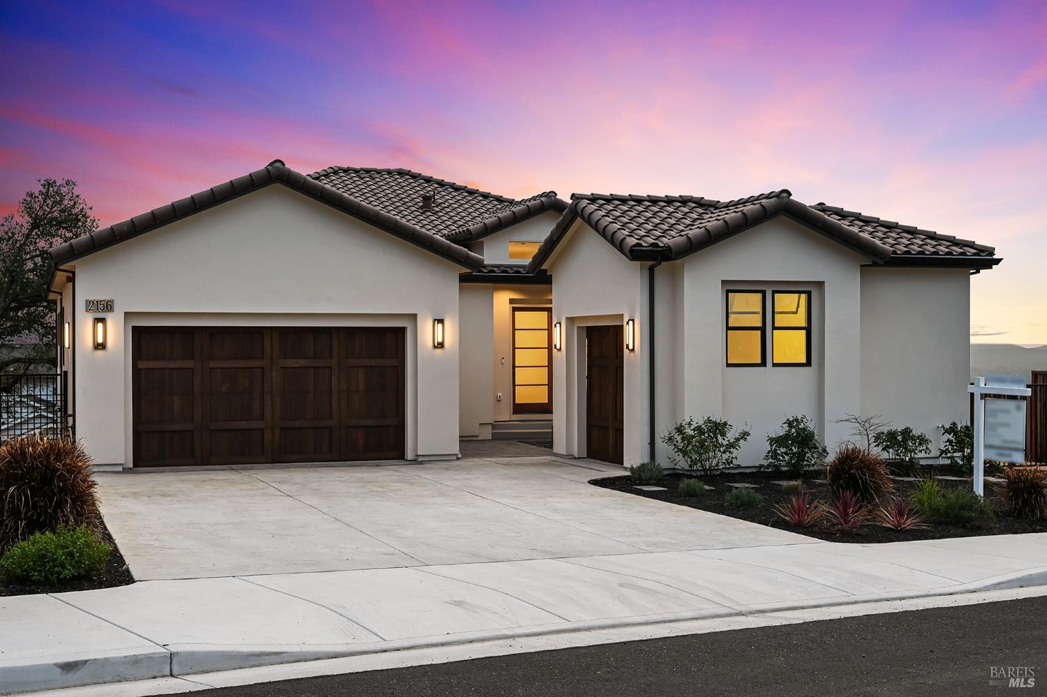 Detail Gallery Image 2 of 71 For 2156 Wedgewood Way, Santa Rosa,  CA 95404 - 4 Beds | 4/1 Baths