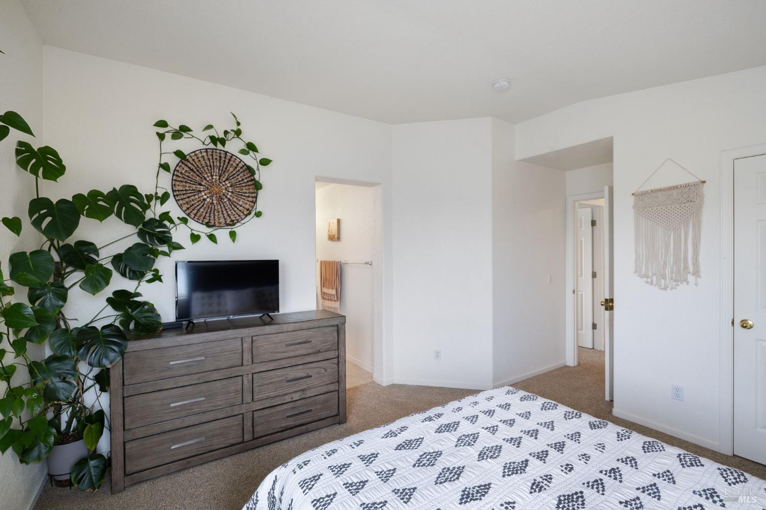Detail Gallery Image 30 of 46 For 2305 Malachite Way, Santa Rosa,  CA 95404 - 3 Beds | 2/1 Baths